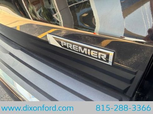 Used 2017 Chevrolet Suburban Premier AWD/4WD image 32