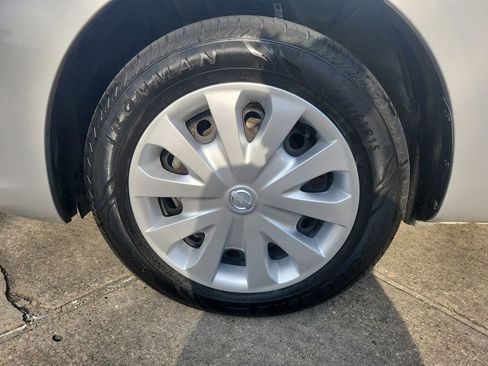 Used 2019 Nissan Versa SV image 29