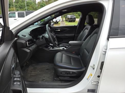 Used 2024 Buick Envista Sport Touring w/ Convenience I Package FWD image 18