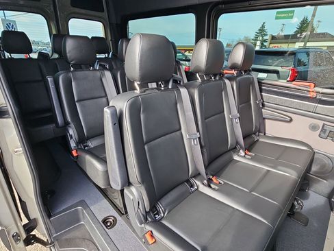 Used 2023 Mercedes-Benz Sprinter 2500 image 31