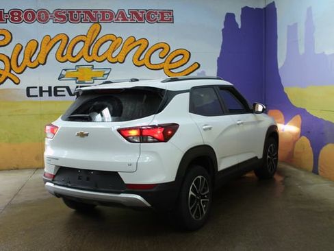 Used 2025 Chevrolet TrailBlazer LT w/ Convenience Package image 8
