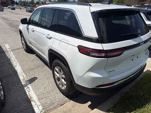 Used 2023 Jeep Grand Cherokee Limited AWD/4WD image 3