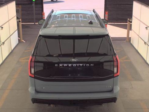 Used 2025 Ford Expedition Max Active image 18
