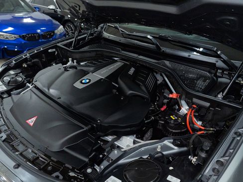 Used 2018 BMW X5 xDrive50i w/ M Sport Package image 60