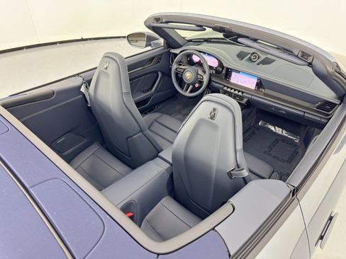 Used 2025 Porsche 911 Carrera image 42