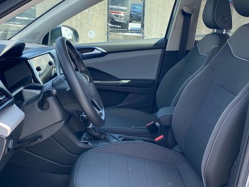 Certified 2023 Volkswagen Taos SE w/ Panoramic Sunroof Package AWD/4WD image 11