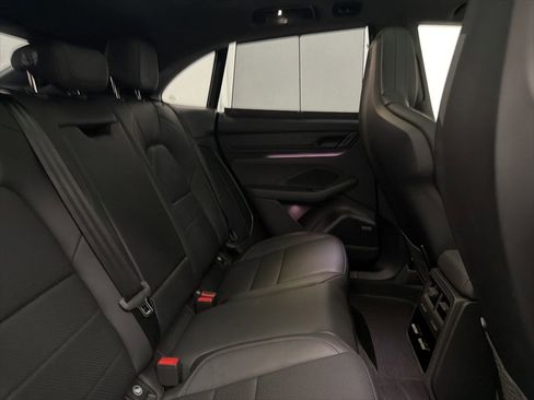 Used 2025 Porsche Macan Turbo Electric AWD/4WD image 27