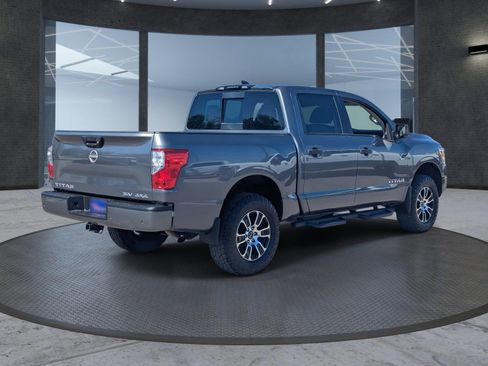 Used 2024 Nissan Titan SV image 6