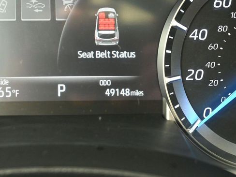 Used 2023 Toyota Highlander XLE AWD/4WD image 16
