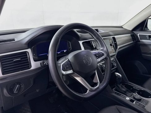 Certified 2023 Volkswagen Atlas SEL AWD/4WD image 4