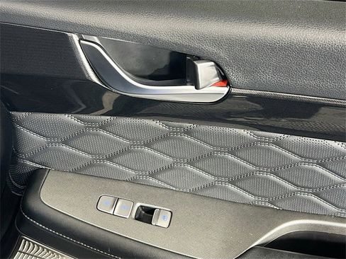 Used 2021 Hyundai Palisade Calligraphy image 31