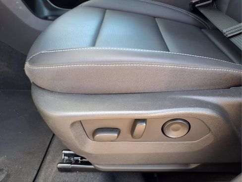Certified 2025 Buick Envision Preferred AWD/4WD image 14