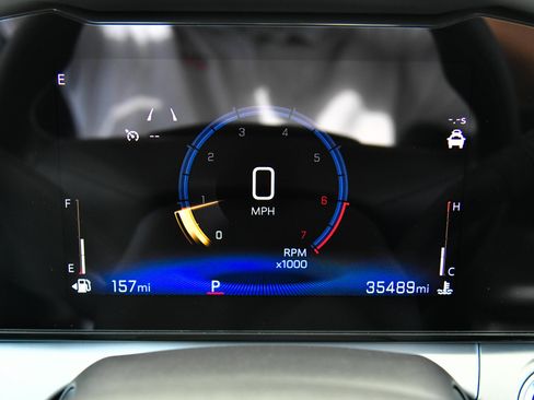 Used 2025 Chevrolet Trax LT FWD image 29
