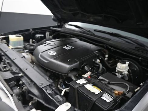 Used 2013 Toyota Tacoma PreRunner w/ SR5 Pkg image 10