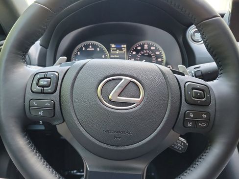 Certified 2025 Lexus IS 350 F Sport image 19