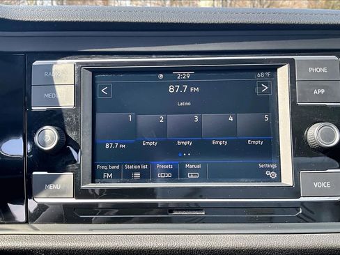 Used 2023 Volkswagen Jetta SE w/ Panoramic Sunroof Package image 34