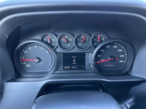 Used 2024 Chevrolet Silverado 2500 Custom w/ Custom Value Package image 15