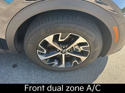 Certified 2025 Kia Sportage EX FWD image 5