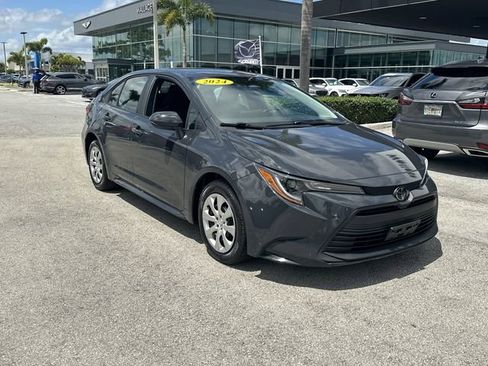 Used 2024 Toyota Corolla LE FWD image 5