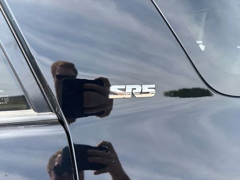 Used 2012 Toyota 4Runner SR5 w/ Premium Pkg w/3rd Row Seat AWD/4WD image 34