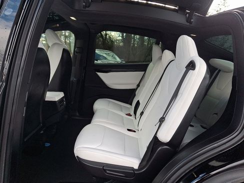 Used 2020 Tesla Model X Long Range image 10