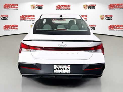 Certified 2025 Hyundai Elantra Sport FWD image 14