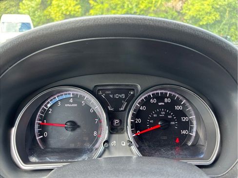 Used 2016 Nissan Versa SV FWD image 15