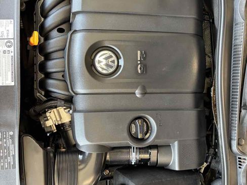 Used 2011 Volkswagen Golf 4-Door image 26