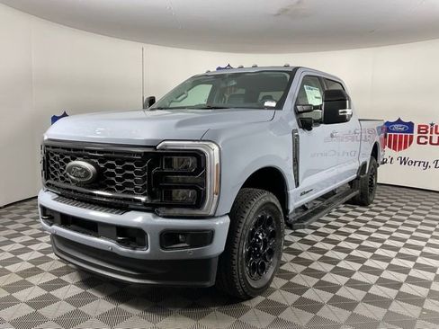 New 2026 Ford F250 Lariat w/ Black Appearance Package image 7