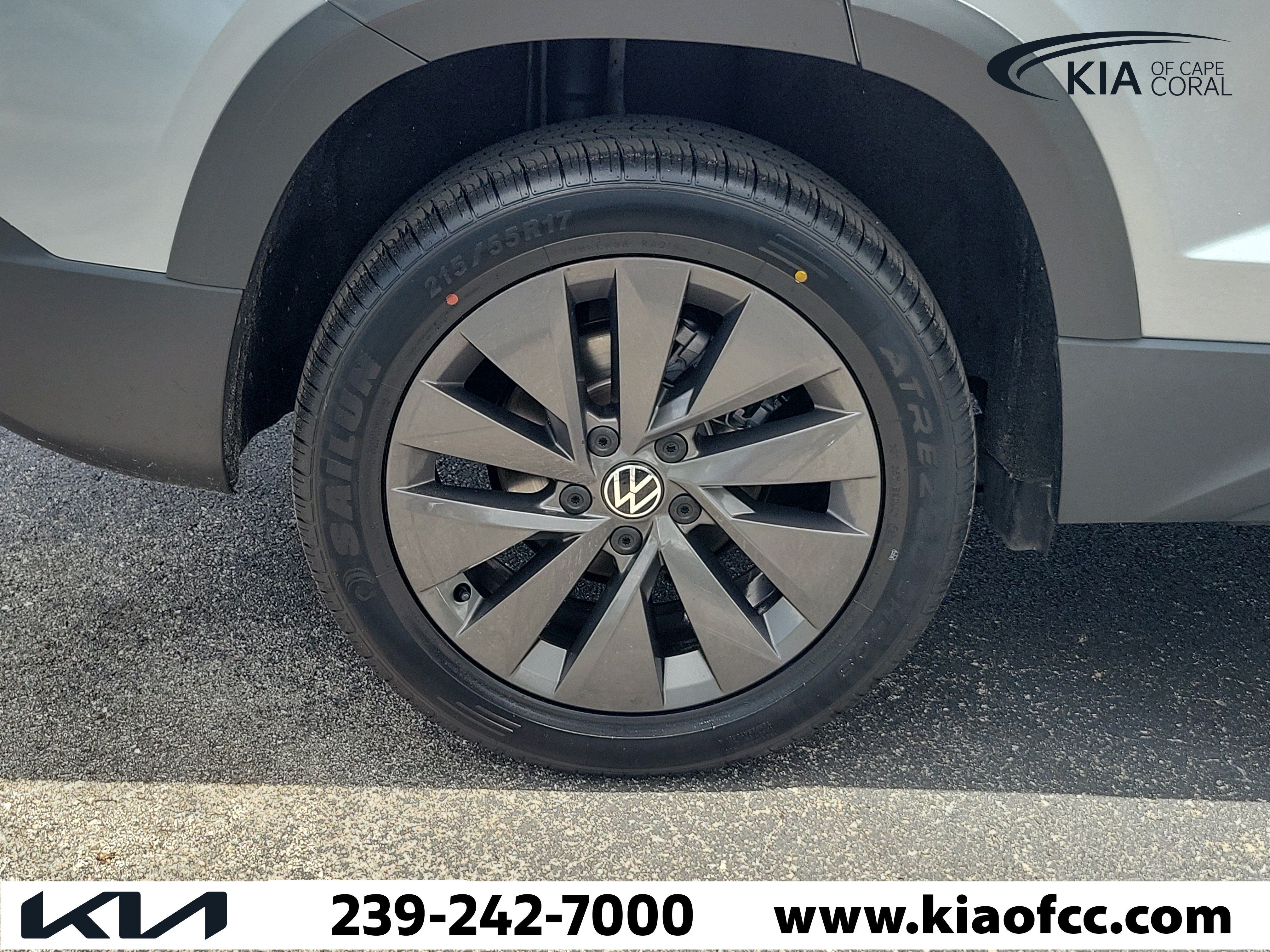 Used 2024 Volkswagen Taos S FWD image 9