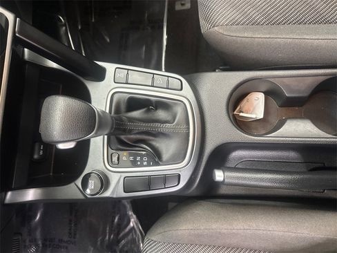 Used 2021 Kia Seltos LX image 30