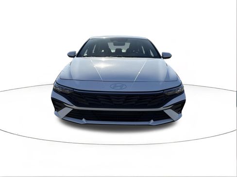 New 2026 Hyundai Elantra SE FWD image 8