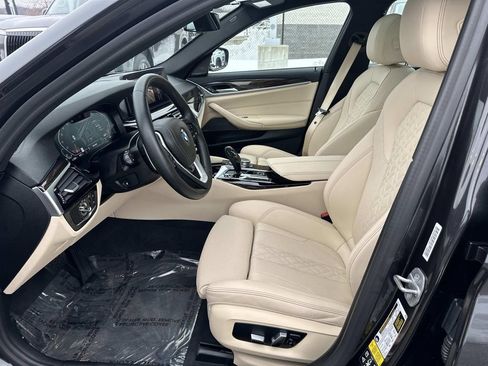 Used 2022 BMW 530i xDrive 530i xDrive w/ Premium Package image 28