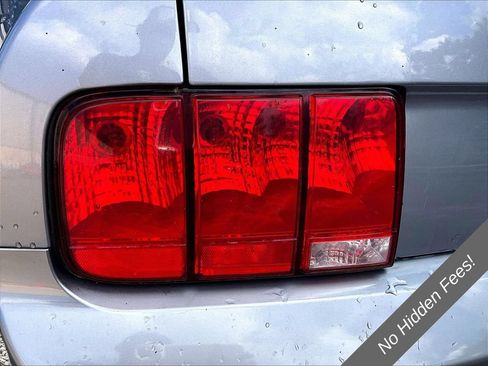 Used 2007 Ford Mustang GT Premium RWD image 26