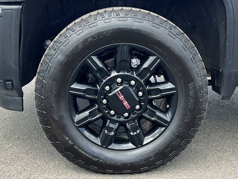 Certified 2025 GMC Sierra 2500 AT4 AWD/4WD image 11