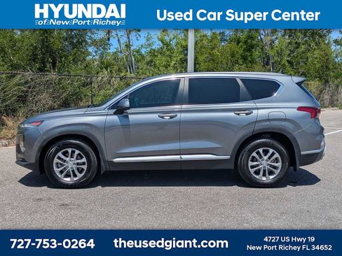 Used 2019 Hyundai Santa Fe SE FWD image 2