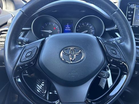 Used 2018 Toyota C-HR XLE image 13