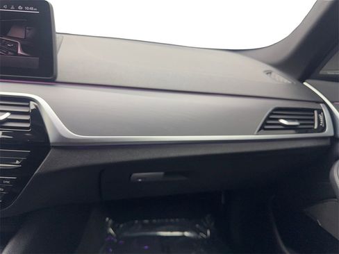 Used 2022 BMW 530i w/ Premium Package image 58
