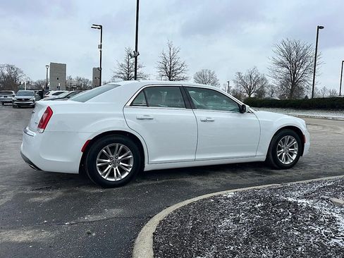 Used 2020 Chrysler 300 Touring L w/ Quick Order Package 2EF image 12