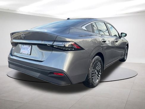 New 2026 Nissan Sentra SV w/ SV Convenience Package FWD image 5