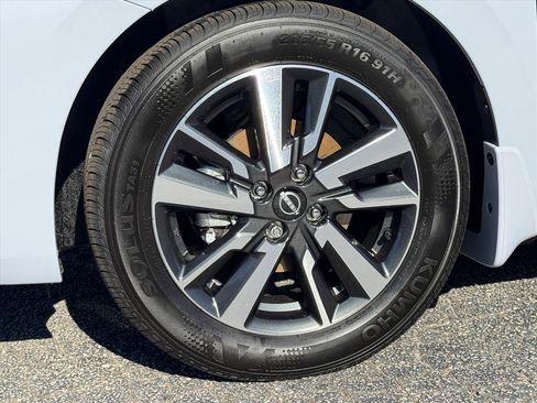 New 2025 Nissan Versa SV w/ Trunk Package image 9