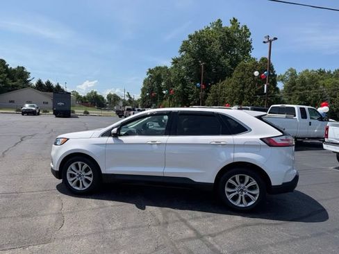 Used 2019 Ford Edge Titanium w/ Cold Weather Package AWD/4WD image 14