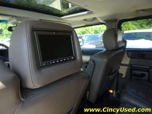 Used 2004 HUMMER H2 w/ Preferred Equipment Group AWD/4WD image 14