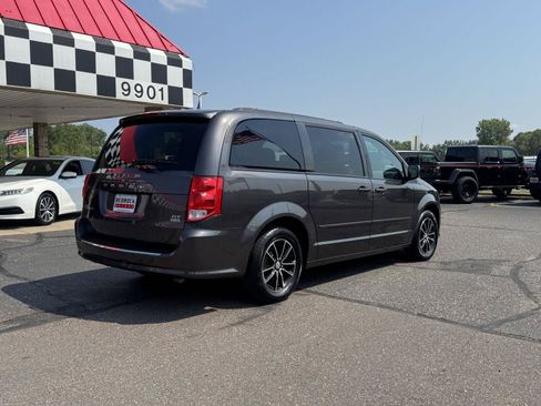 Used 2017 Dodge Grand Caravan GT FWD image 7