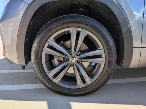 Used 2021 Volkswagen Atlas SE w/ Panoramic Sunroof Package FWD image 25