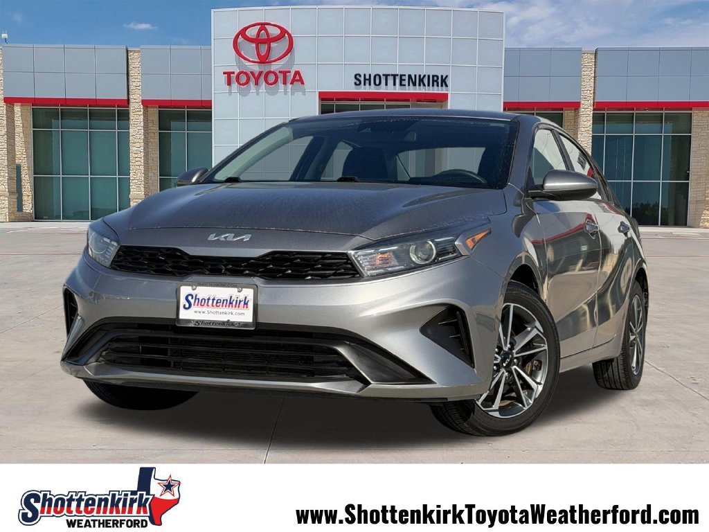 Used 2022 Kia Forte LXS FWD image 1
