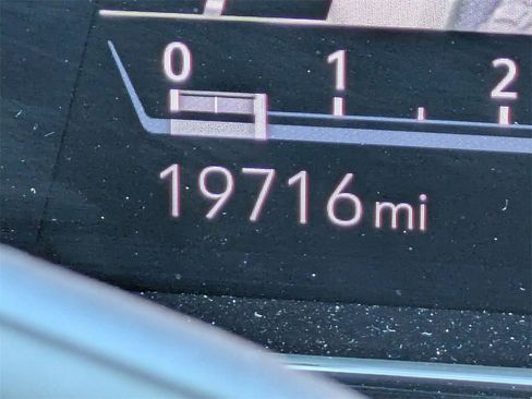 Used 2022 Cadillac Escalade ESV Sport Platinum image 34