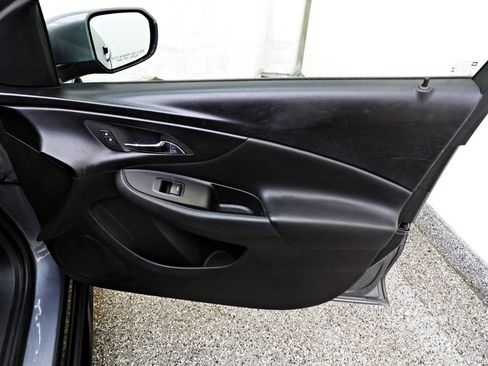 Used 2018 Chevrolet Volt LT image 11