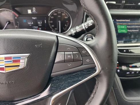 Used 2025 Cadillac XT5 Premium Luxury image 18