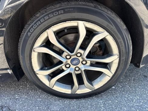 Used 2020 Ford Fusion Titanium FWD image 21